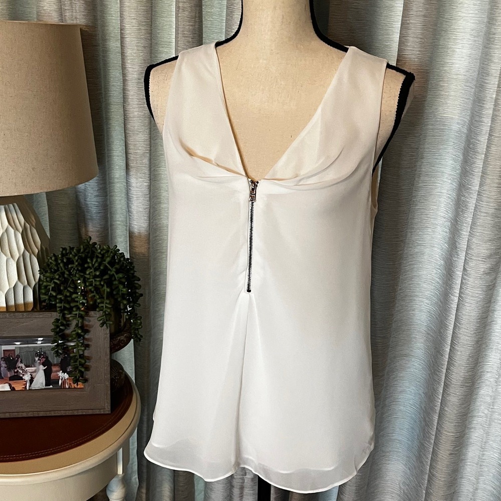 Naked Zebra white womens sleeveless blouse front zipper detail‎ v-neck medium M